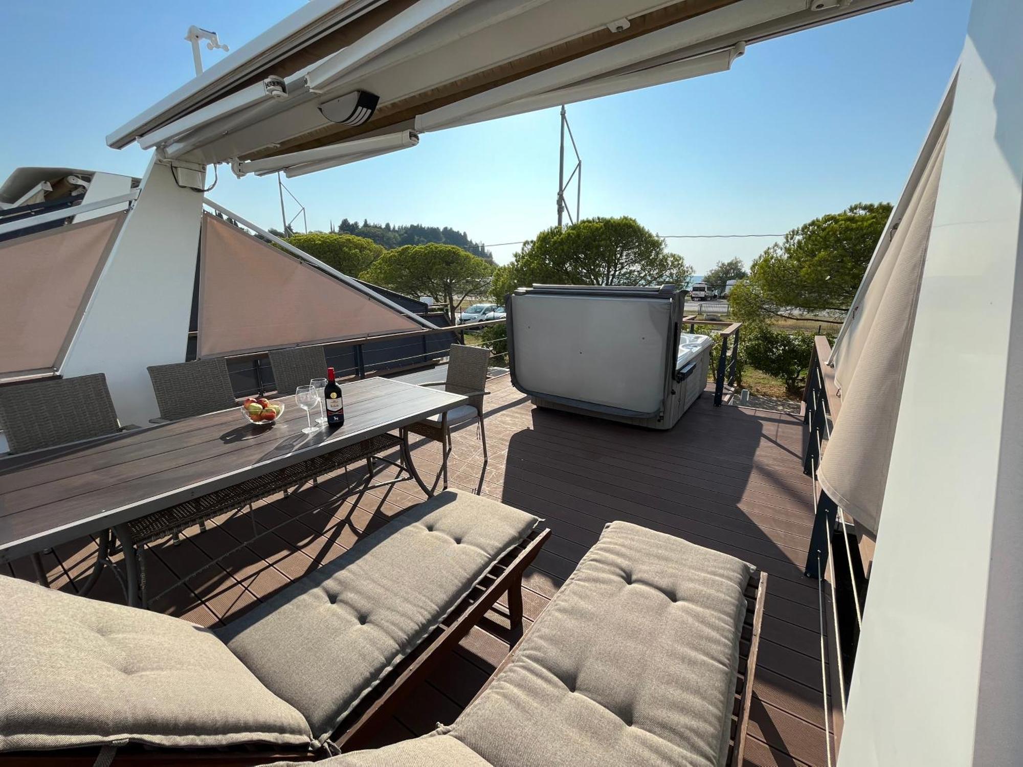 Marina Luxury Houseboat Lace Portorož Zewnętrze zdjęcie